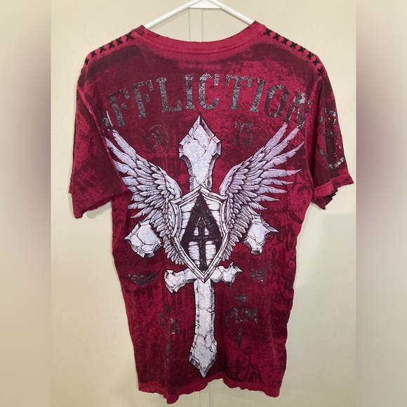 Affliction Cross and Wings Red Distressed T-Shirt, Size Small - Picture 2 of 3